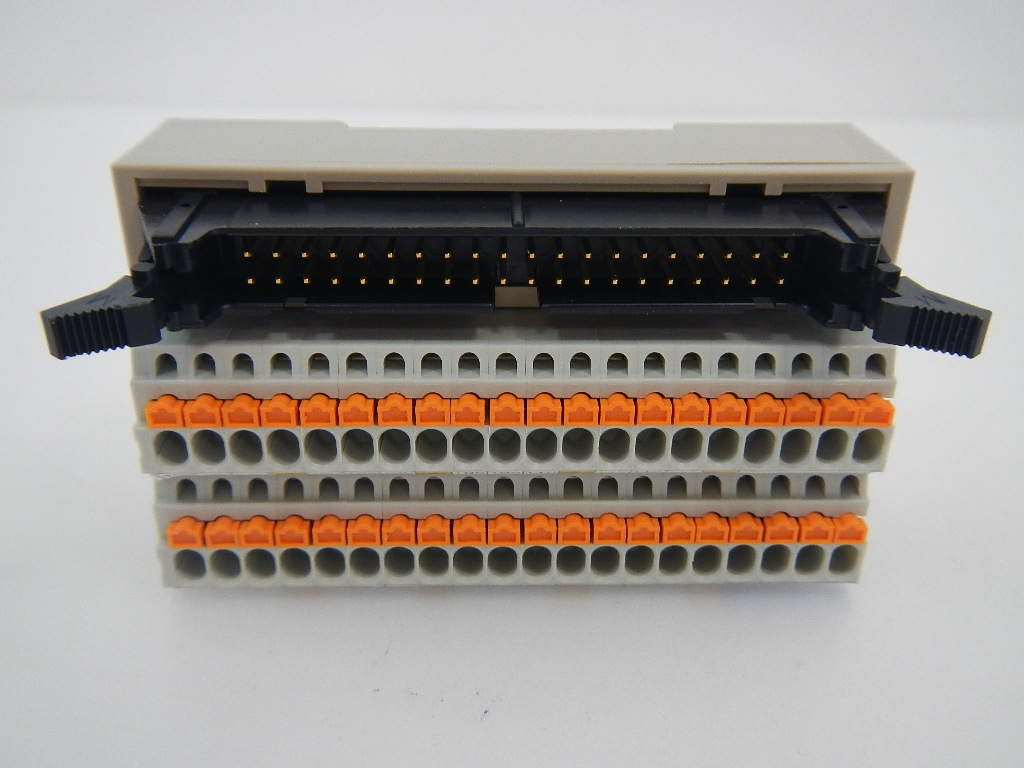 Spring lock type connector terminal block / PCXV1H40TB40O2